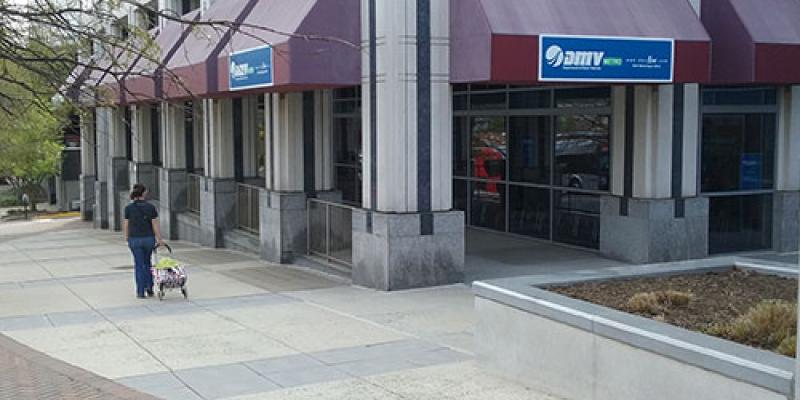 Métro d'Arlington à Va Square Extérieur